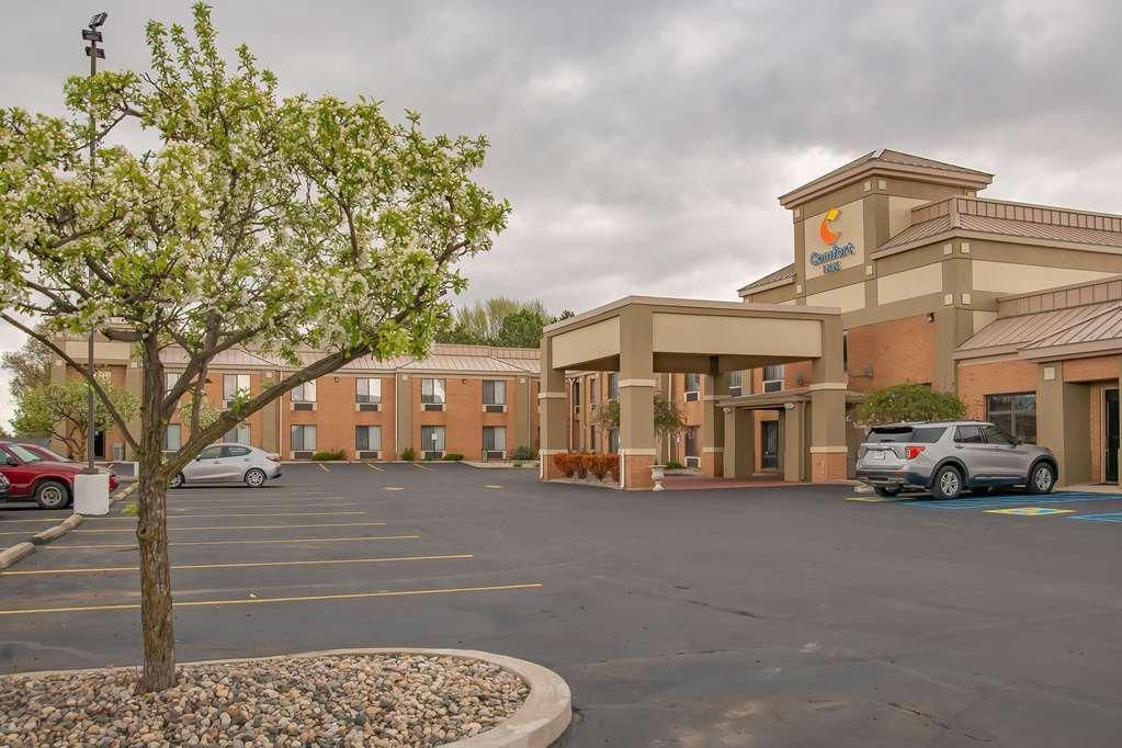 Comfort Inn Huntington Near University Esterno foto