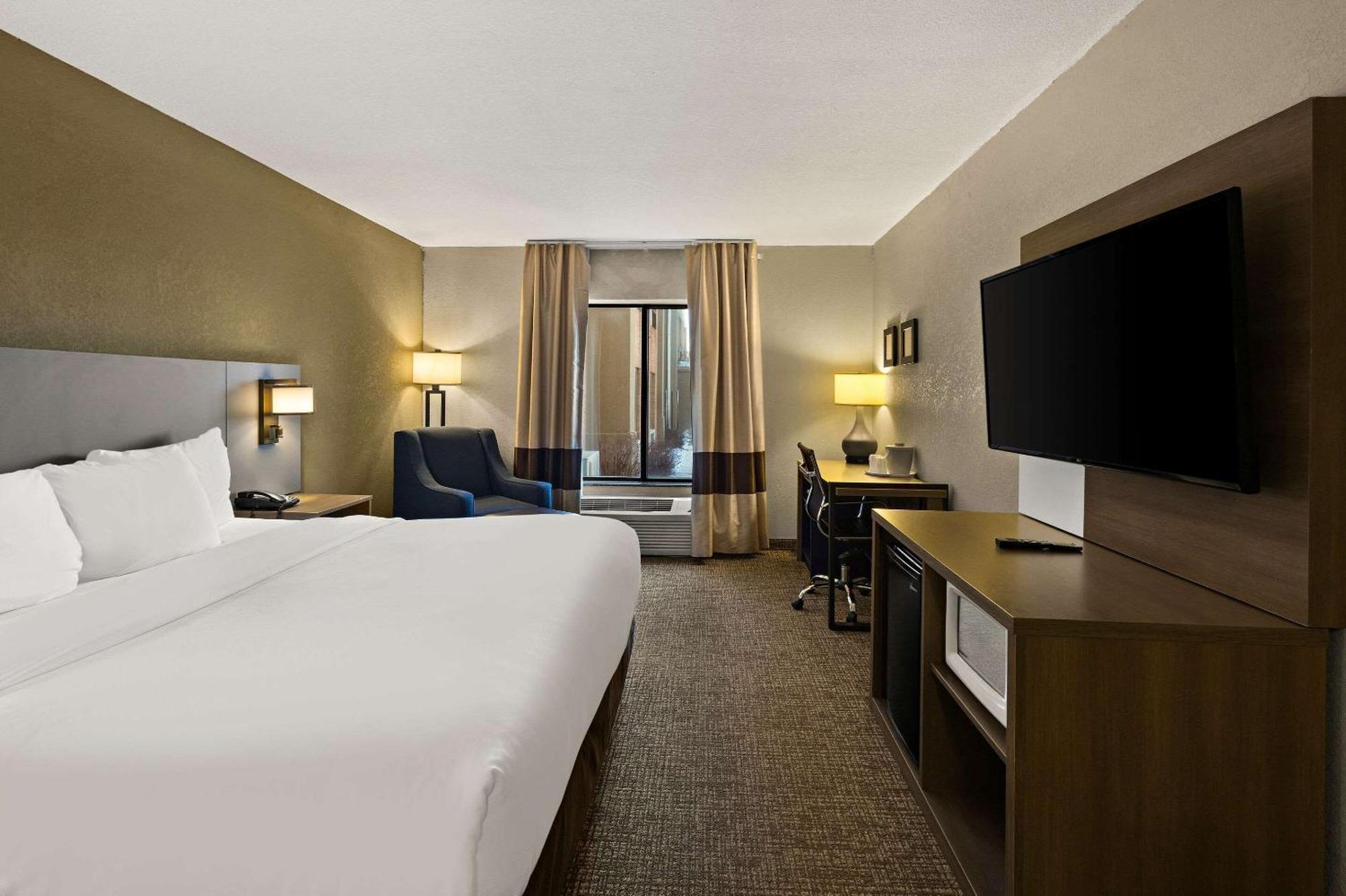 Comfort Inn Huntington Near University Esterno foto