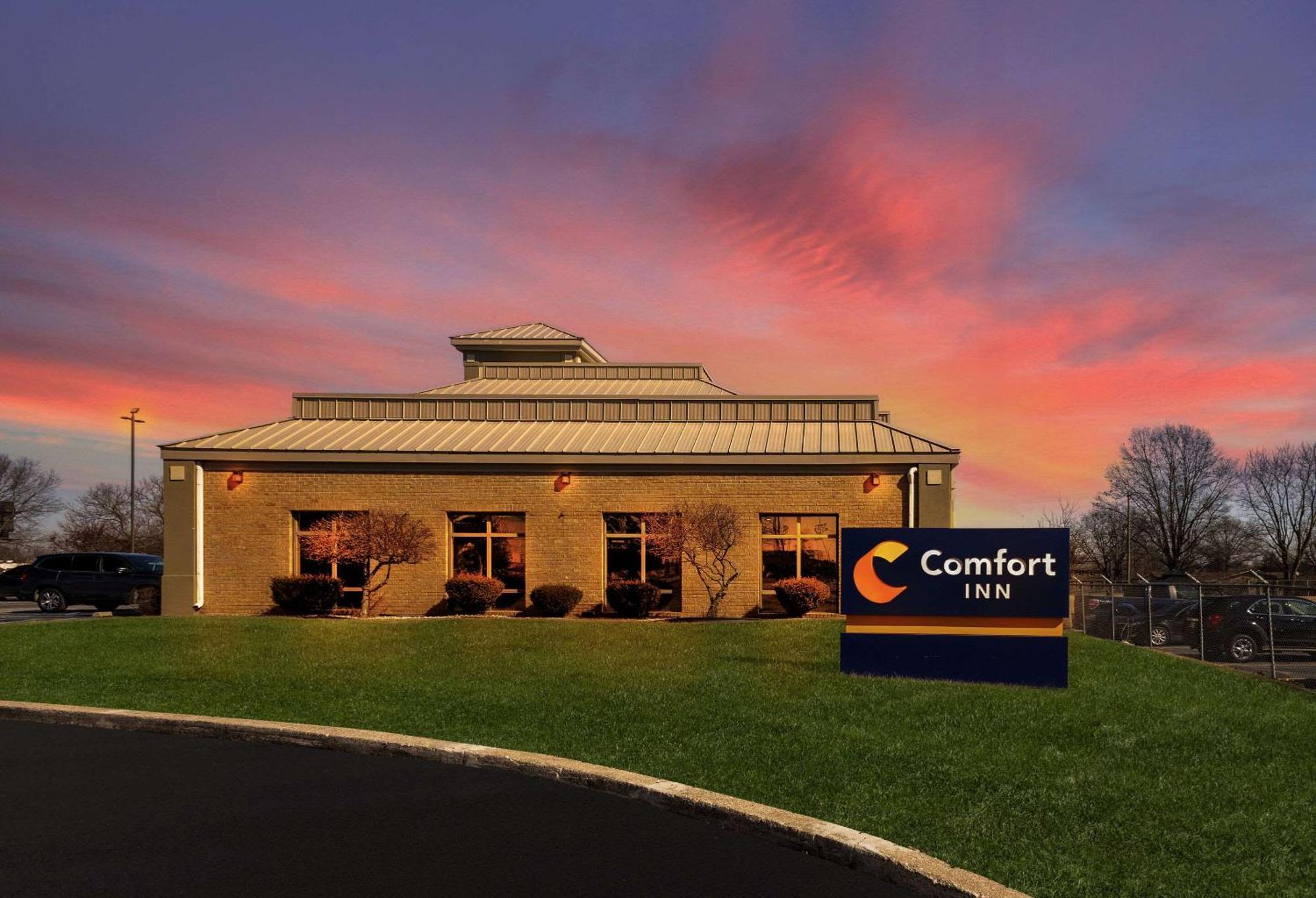 Comfort Inn Huntington Near University Esterno foto