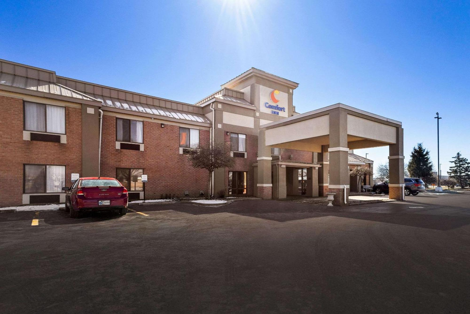 Comfort Inn Huntington Near University Esterno foto