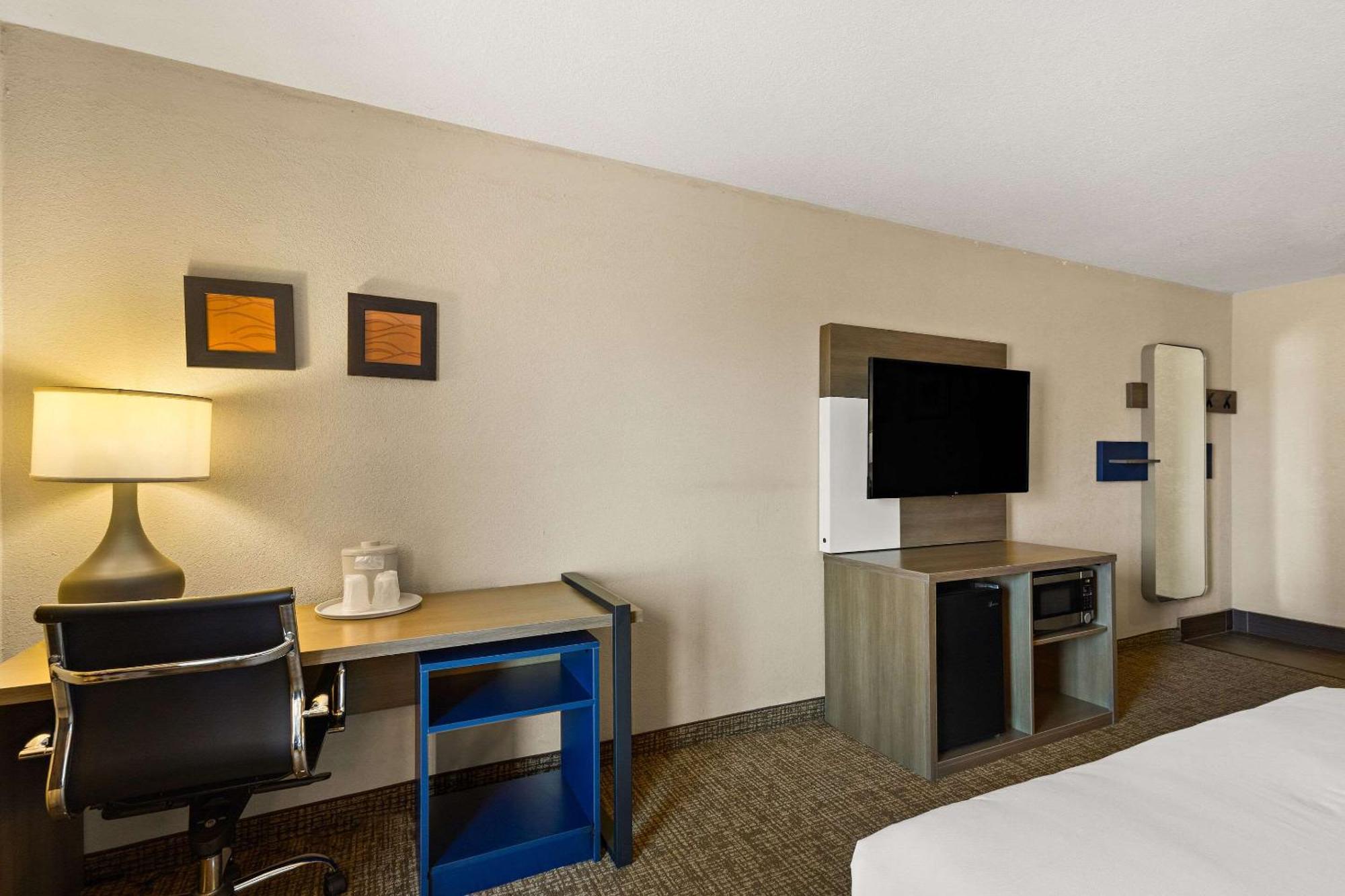 Comfort Inn Huntington Near University Esterno foto