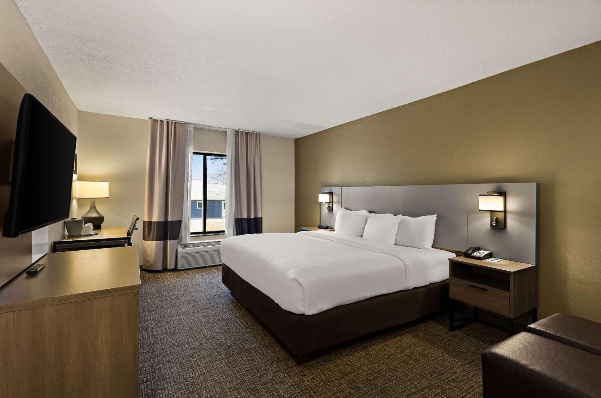 Comfort Inn Huntington Near University Esterno foto
