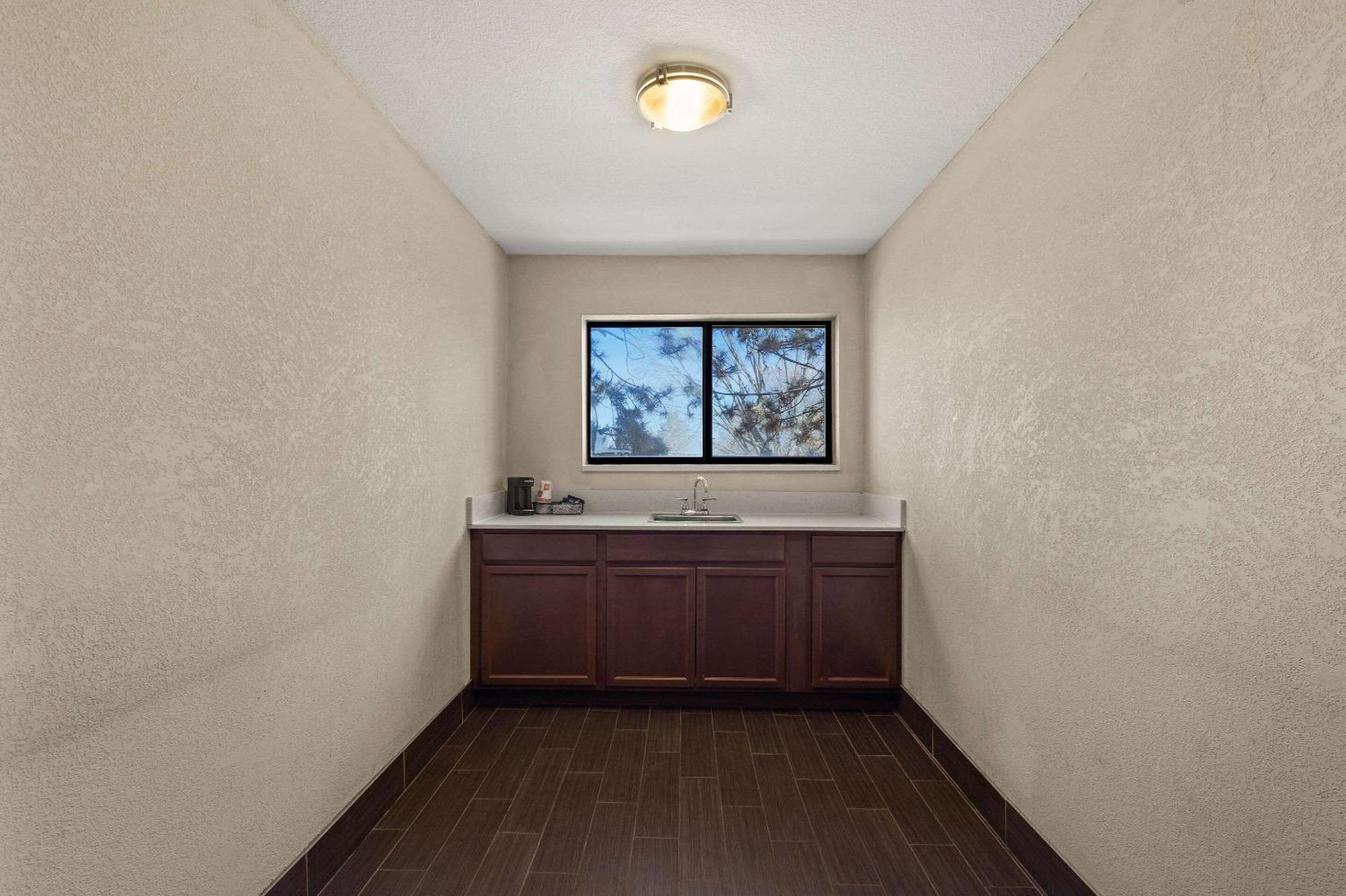 Comfort Inn Huntington Near University Esterno foto